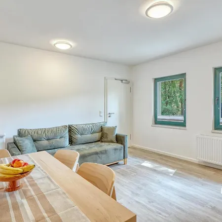 דירה 3 Bedroom Cozy In
