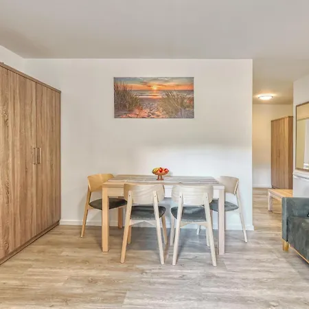 דירה 3 Bedroom Cozy In *