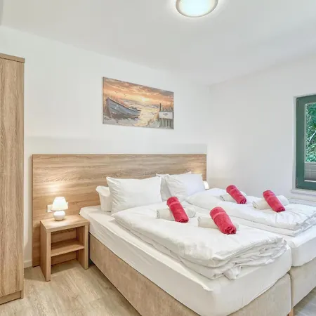 דירה 3 Bedroom Cozy In אלטנקירכן