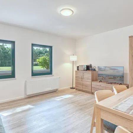 דירה 3 Bedroom Cozy In *