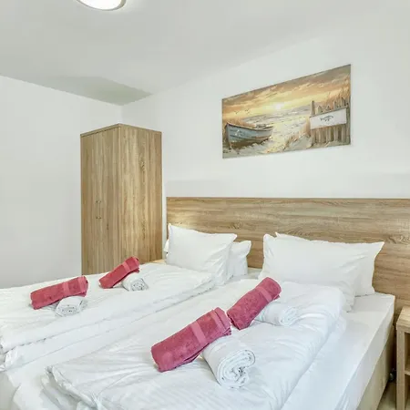 3 Bedroom Cozy In *