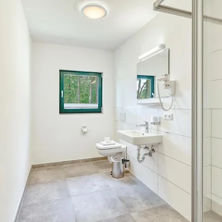 3 Bedroom Cozy In דירה