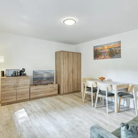 3 Bedroom Cozy In *